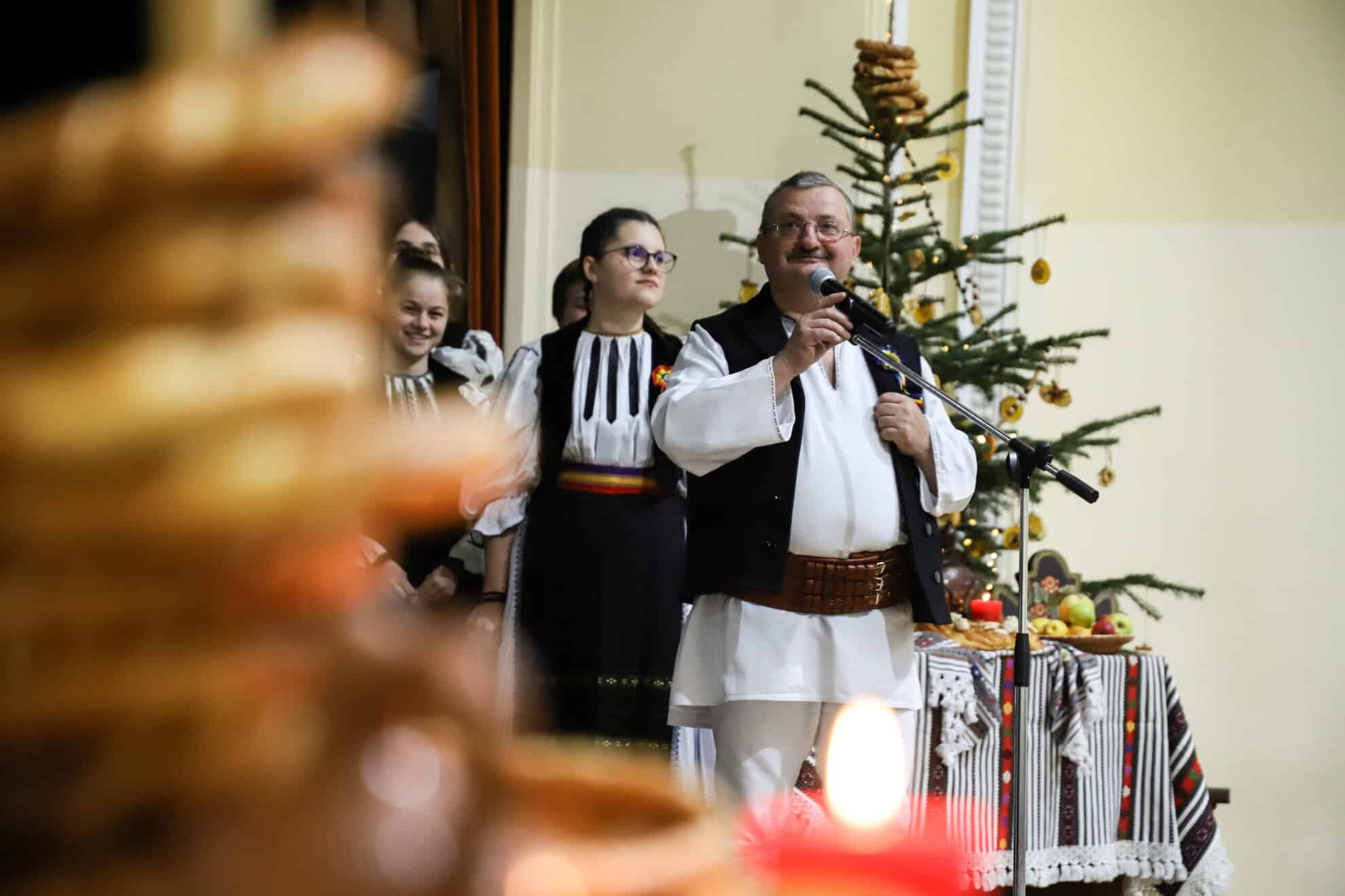 Spectacol deosebit cu coruri de la 5 școli din Sibiu, la concertul de colinde „Am pornit cu vestea bună” (foto)