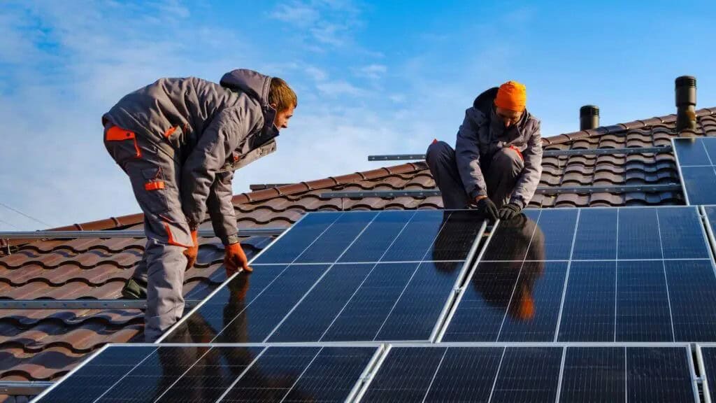 Programul Casa Verde Fotovoltaice întâmpină obstacole. Instalatorii nu sunt validați încă