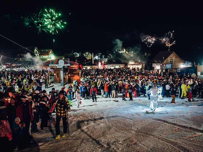 Revelion spectaculos la Păltiniș Arena. Se organizează și un concurs pentru micii schiori