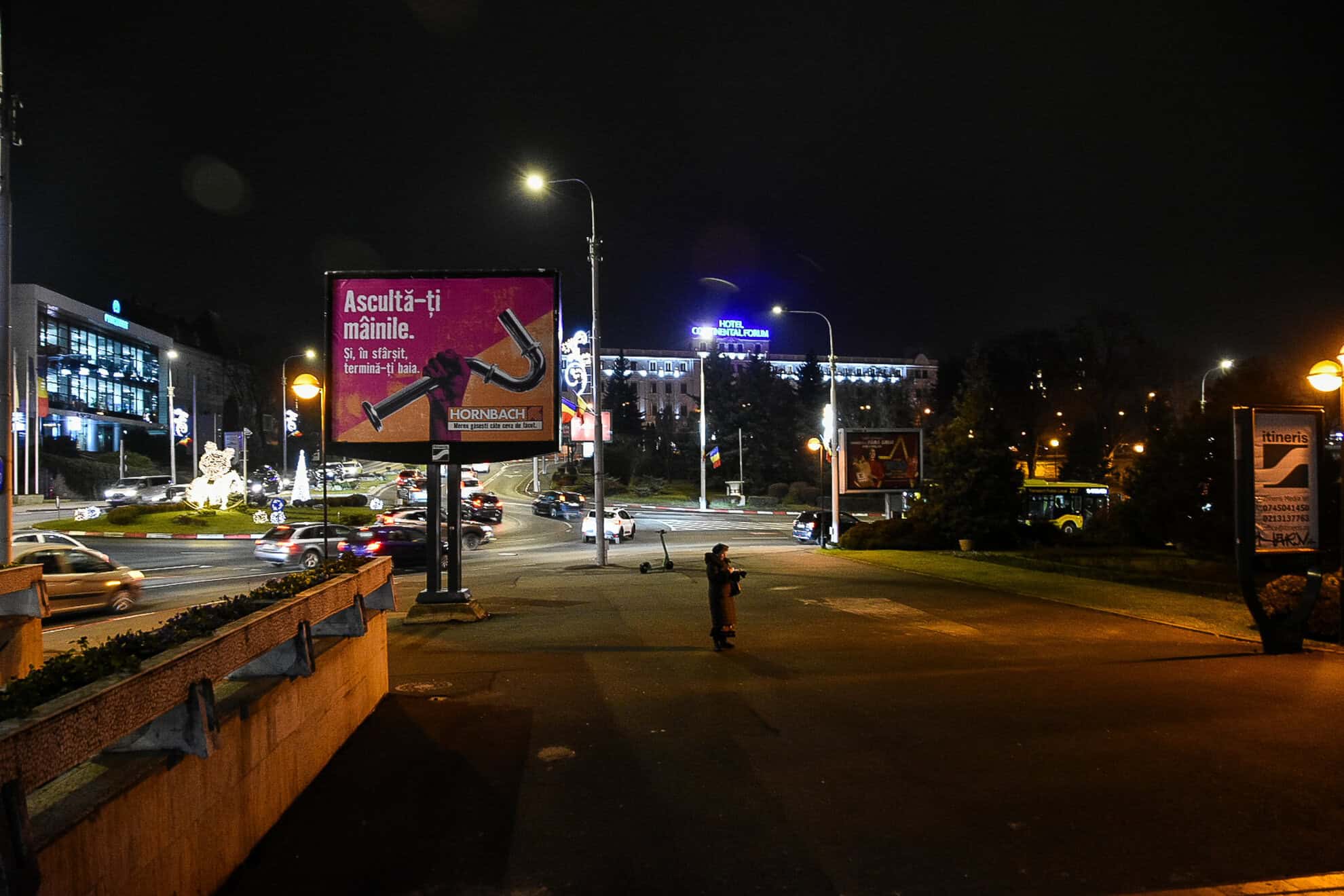 Protestul pentru democrație de miercuri de la Sibiu, un eșec. Au venit doar 4 oameni (foto)