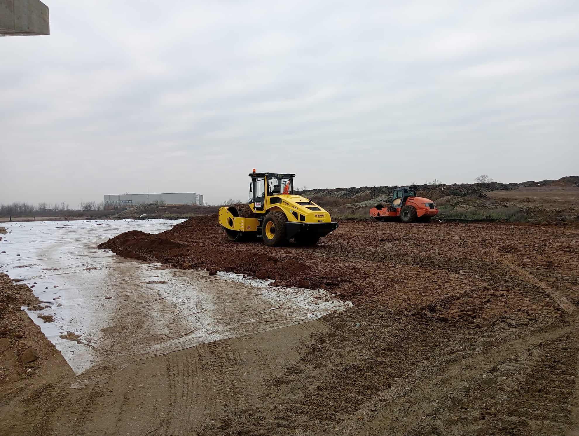 Se contruieste un nou nod rutier pe autostrada Sibiu - Nădlac. Lucrările sunt finalizate în proporție de 40 la sută (foto)