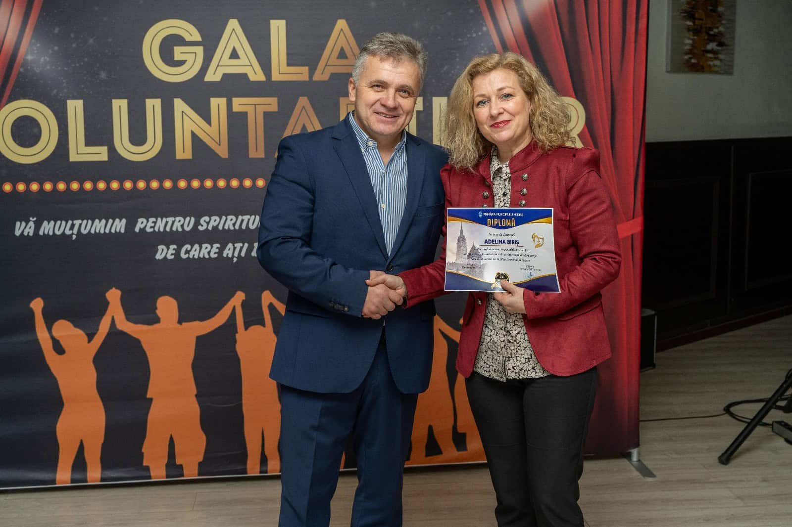 Peste 100 de medieșeni, premiați la „Gala Voluntarilor“