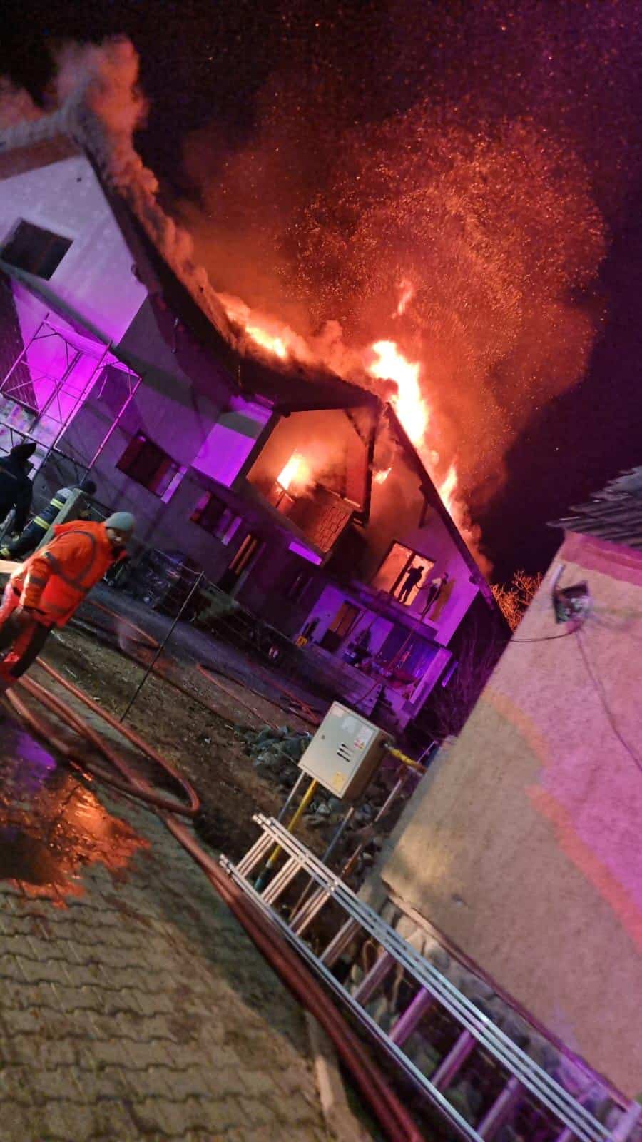 Weekend greu pentru pompierii sibieni: 12 incendii și peste 170 de intervenții ISU (foto)