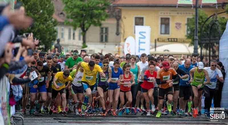 Calendarul competițiilor de alergare din Sibiu prezentat la Târgul Internațional de Turism din Madrid