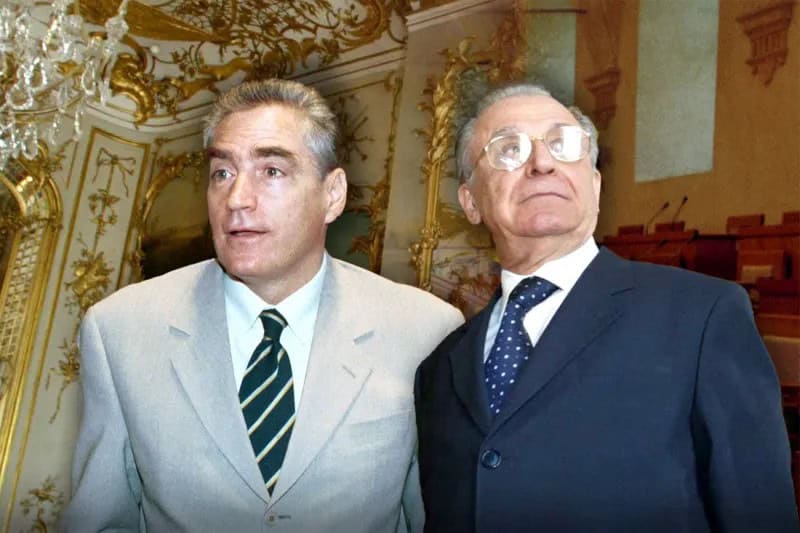 Petre Roman și Ion Iliescu puși sub urmărire penală după 35 de ani de la Mineriada din 1990