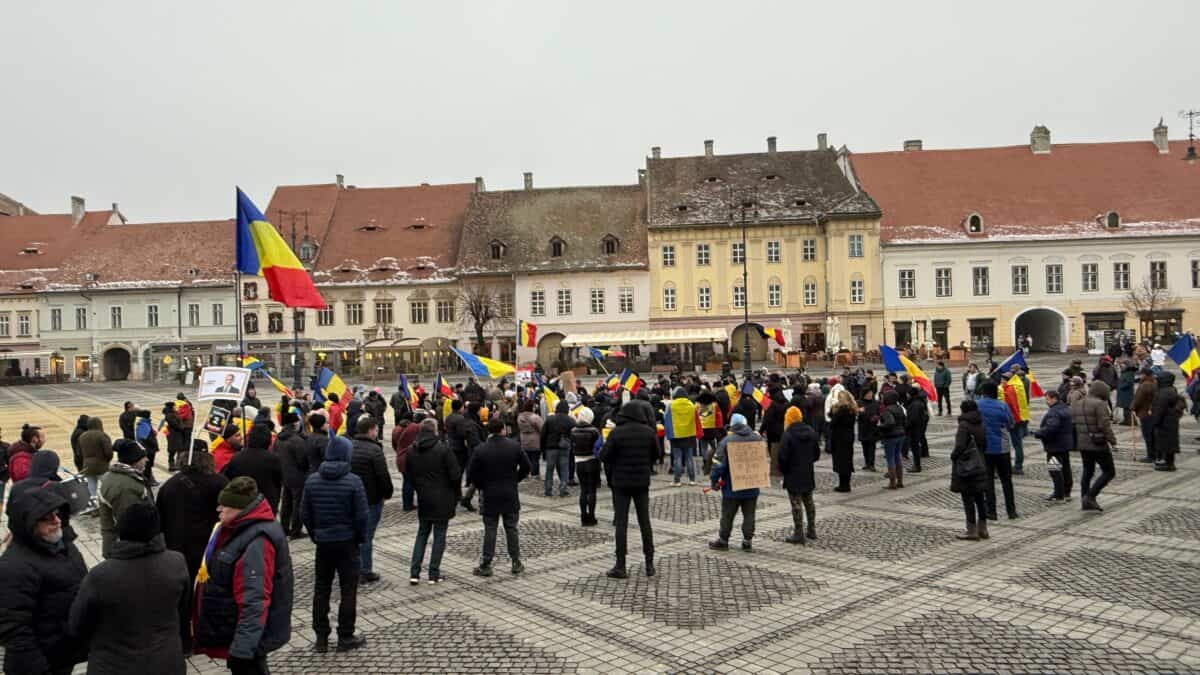 Recomandările jandarmilor pentru participanții la protestul de duminică de la Sibiu. „Manifestați-vă pașnic”