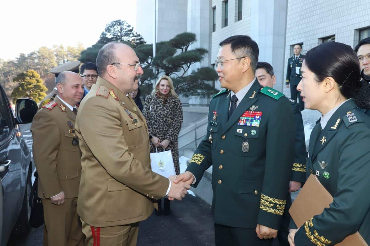 Delegație de la Academia Forțelor Terestre Sibiu, în vizită la Academia Militară de la Seul (foto)