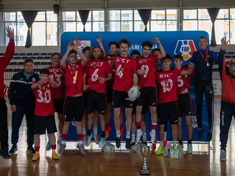 Județul Sibiu are o nouă campioană la futsal. Și-a zdrobit adversarii în finală