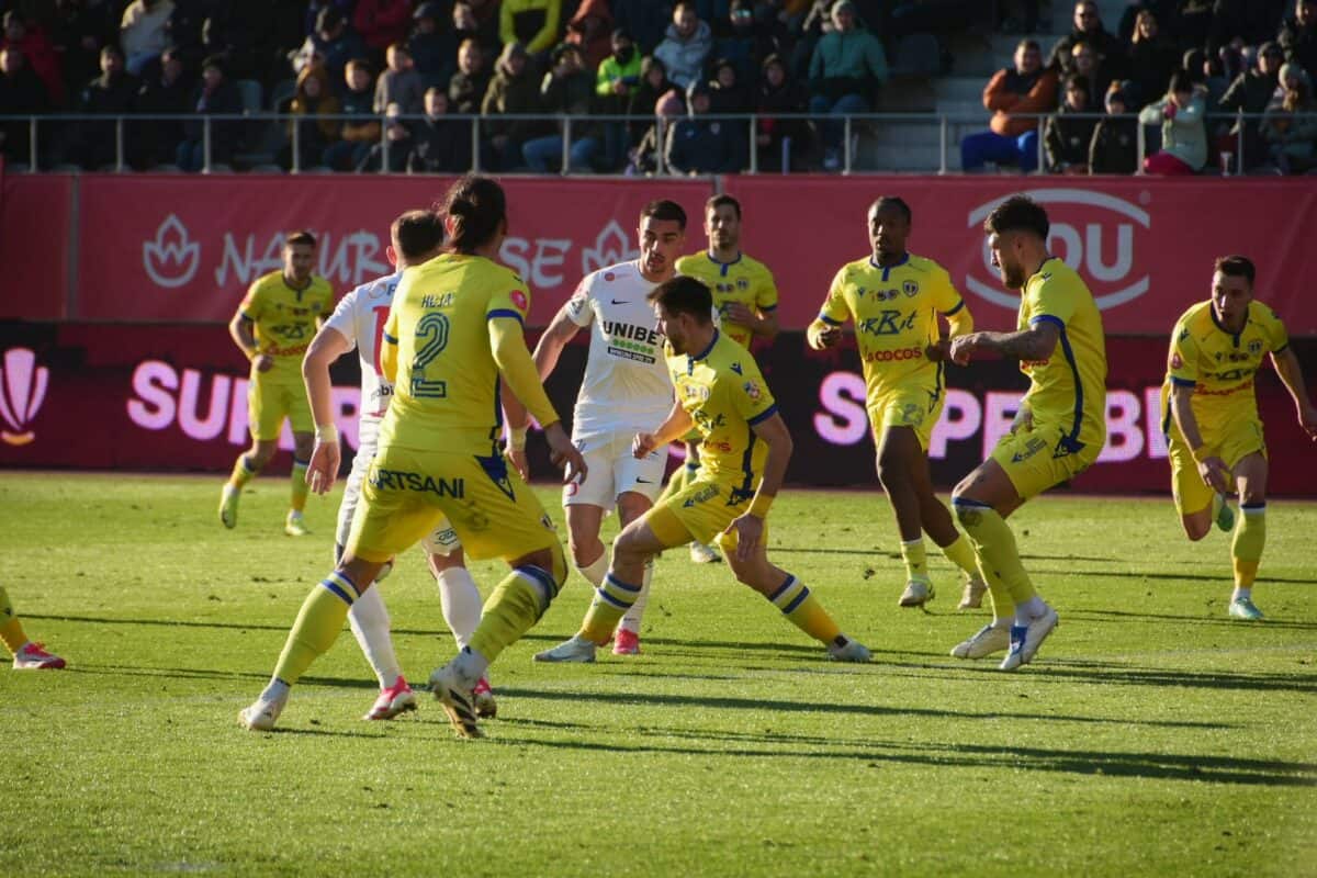 Sibiul egalat în prelungiri de Petrolul. FC Hermannstadt, șanse infime să mai prindă play-off-ul (video foto).