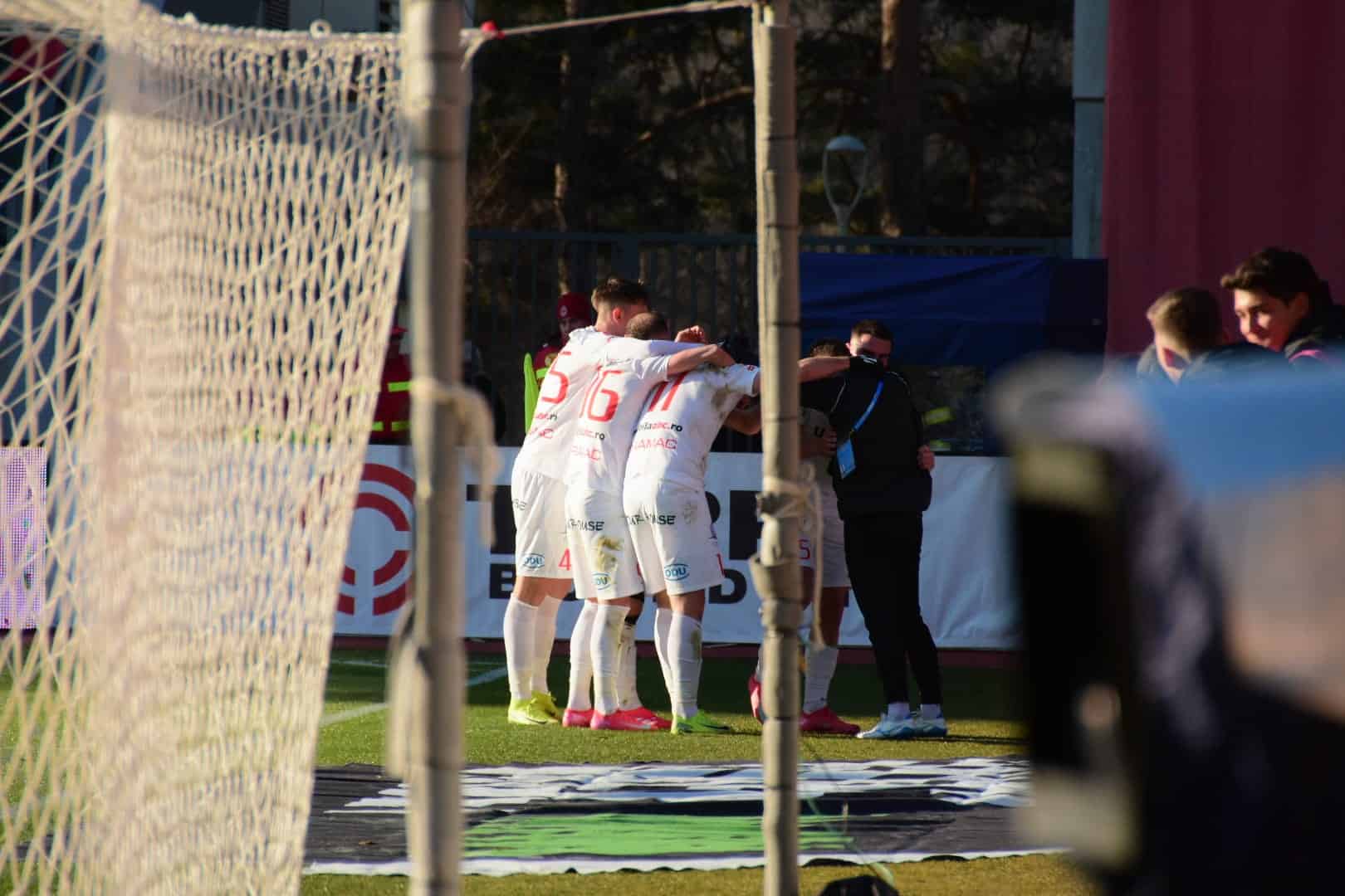 Sibiul egalat în prelungiri de Petrolul. FC Hermannstadt, șanse infime să mai prindă play-off-ul (video foto).