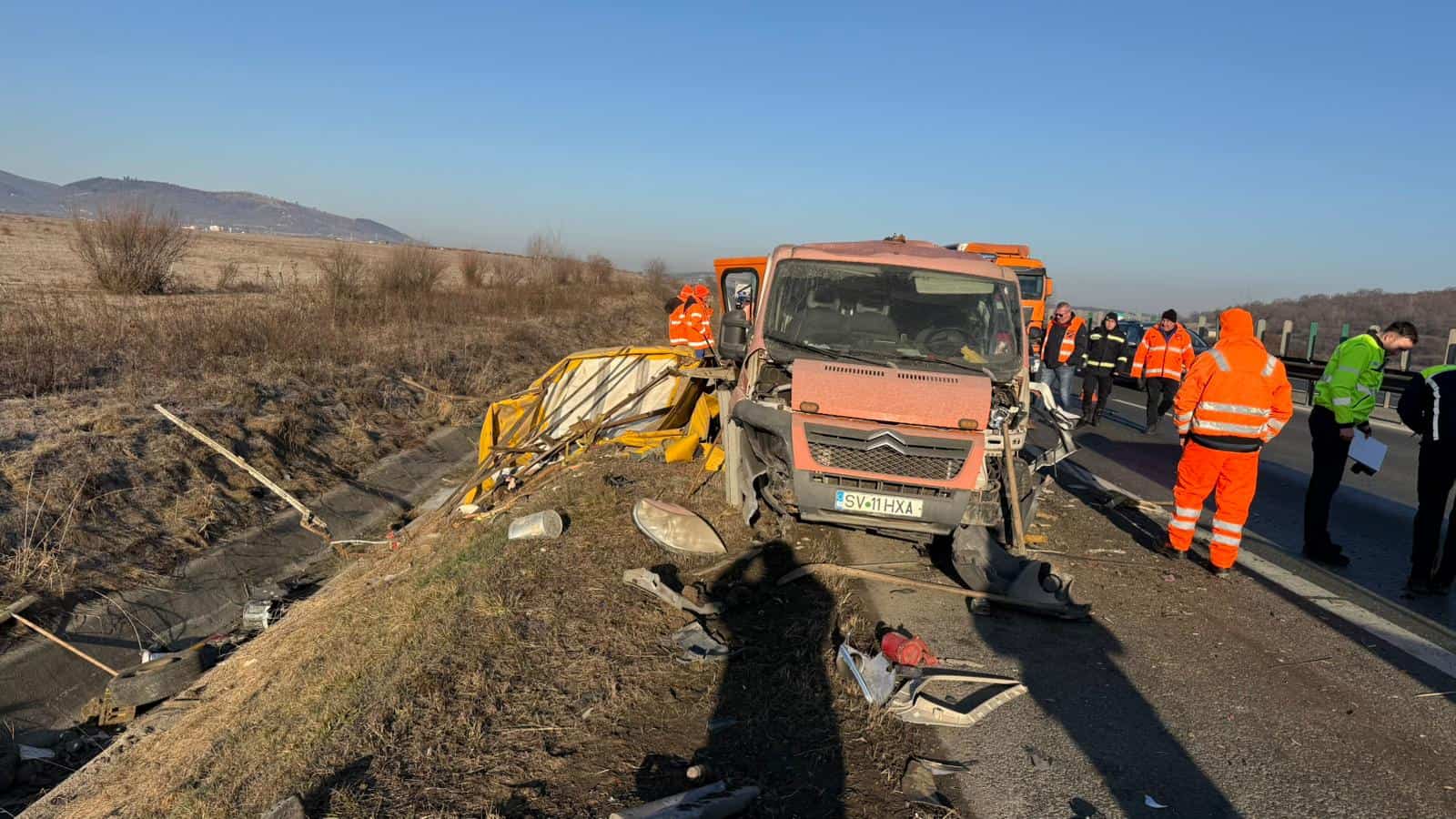 Filmul accidentului de pe autostrada A1 Săliște. Șoferul de TIR mergea ilegal pe banda de urgență