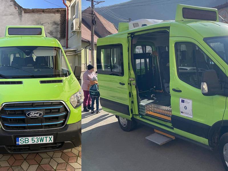 Microbuzul școlar electric al primăriei Sadu, gata să asigure transportul elevilor (foto)