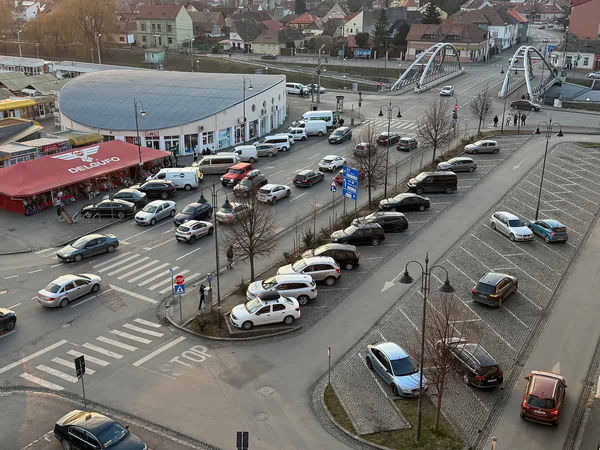 Primăria scumpește tarifele de parcare în Sibiu. În centru va costa 3 lei pe oră