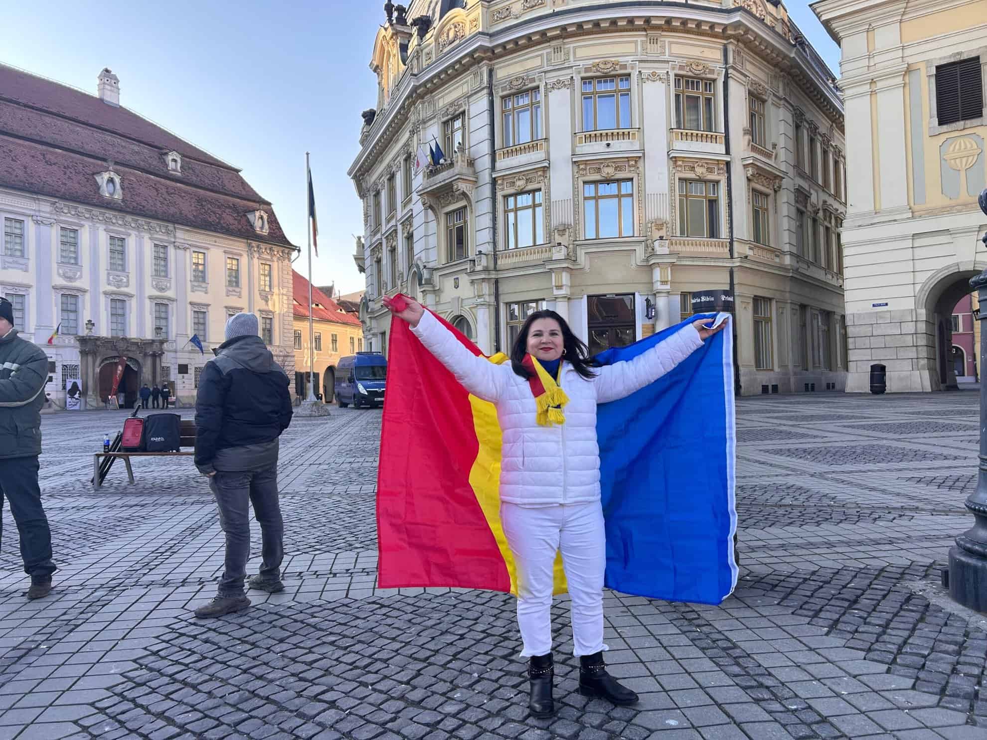 Protestul de duminică de la Sibiu, un fiasco total. Au venit mai puțin de 30 de oameni (video foto)