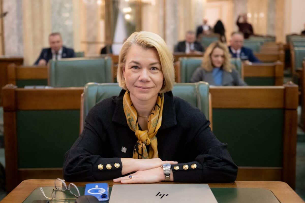 Senatoarea Ruxandra Cibu a depus 18 amendamente la bugetul de stat. Cere mai mulți bani pentru înot și giratorii în zonele periculoase din județ