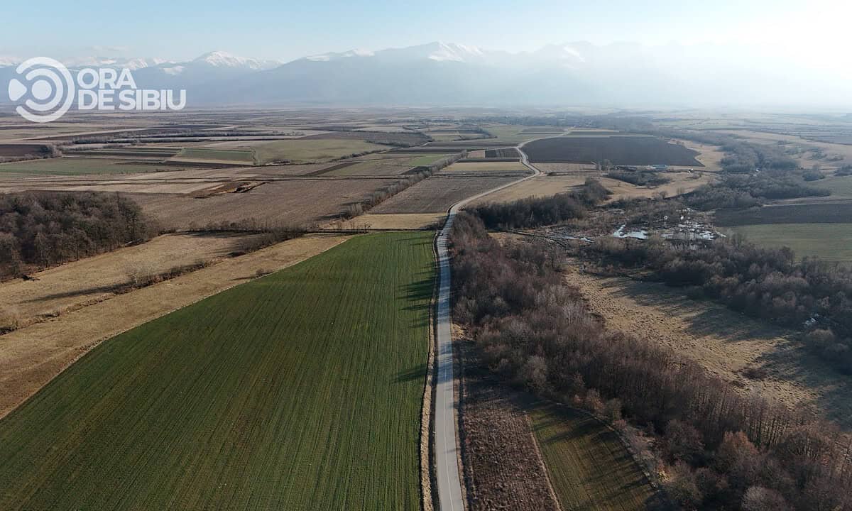 Filmare pe viitoarea autostradă A13 Sibiu – Făgăraș, lotul Sâmbăta de Sus. Februarie 2025