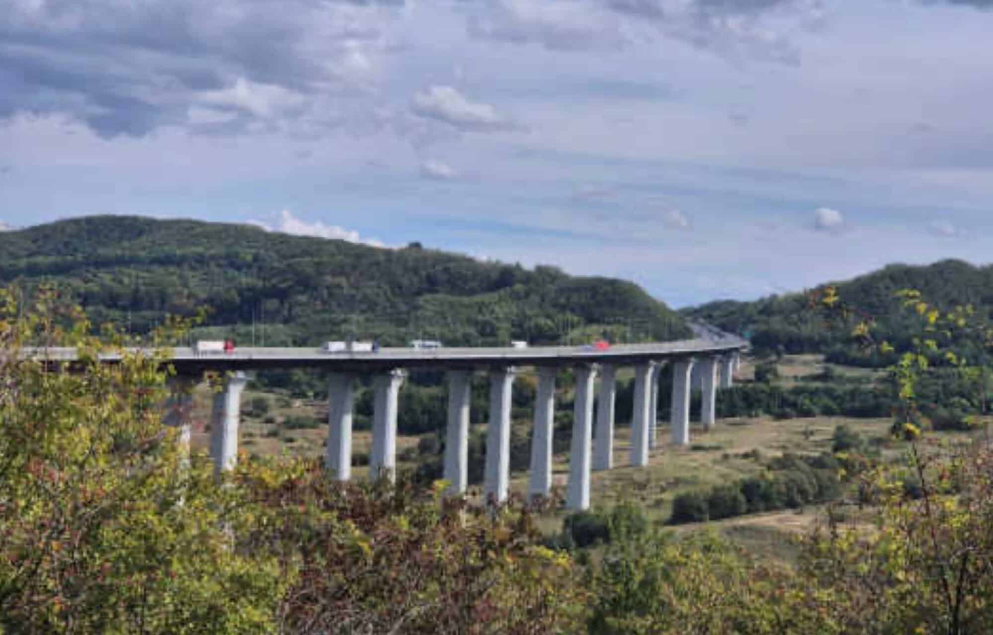 Viaductul Aciliu de pe autostrada Sibiu - Sebeș intră în reparații. Pe unde vor circula șoferii